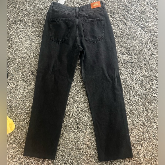 Black denim straight leg Zara jeans - Picture 2 of 2